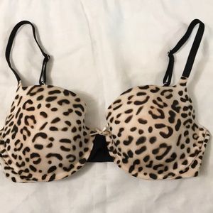 Victoria’s Secret Bra 32D